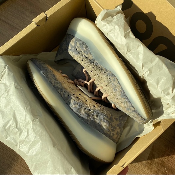 BRAND NEW Adidas Yeezy Boost 380 Mist 💨 - Picture 3 of 11